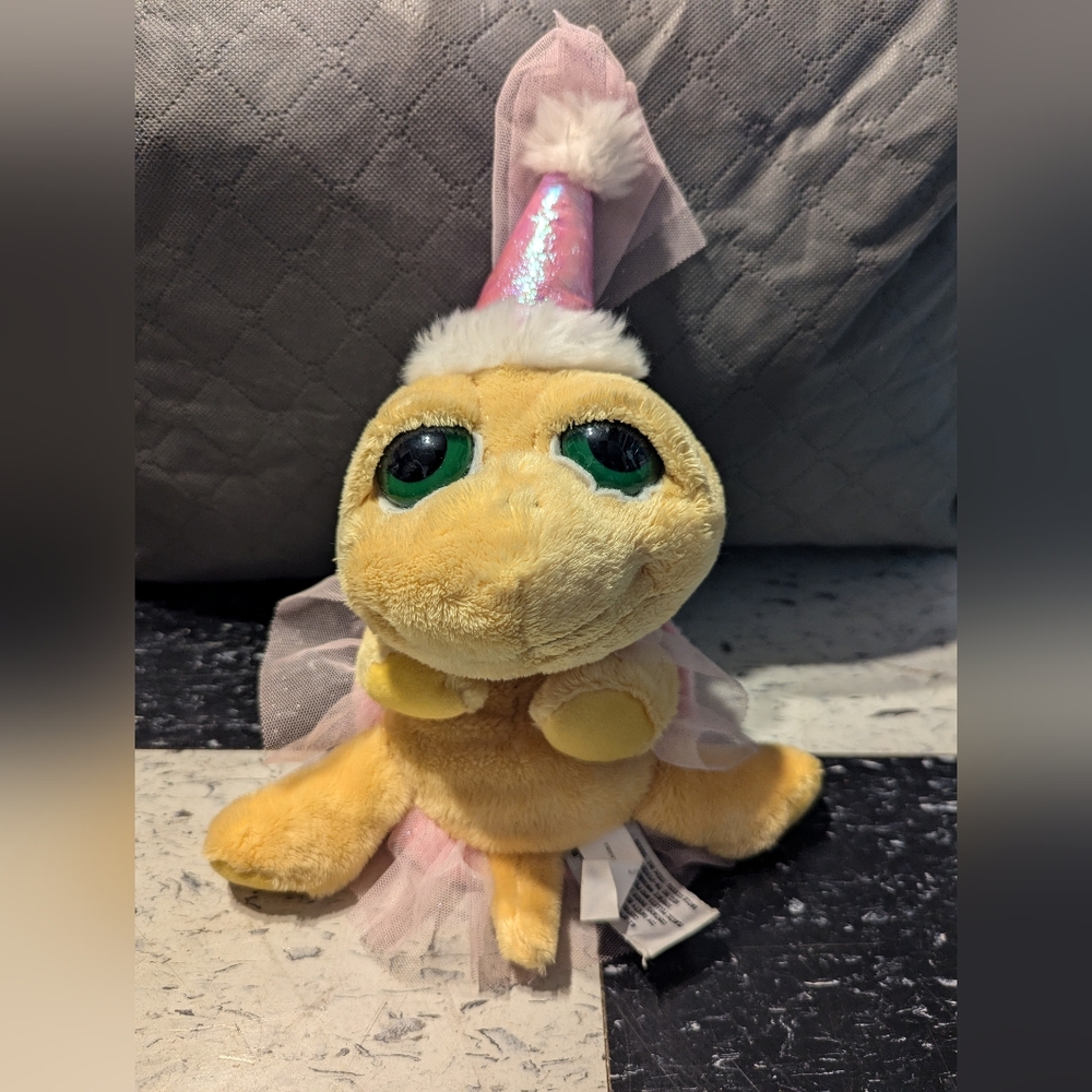 Russ Berrie Lil Peepers Shelly Plush